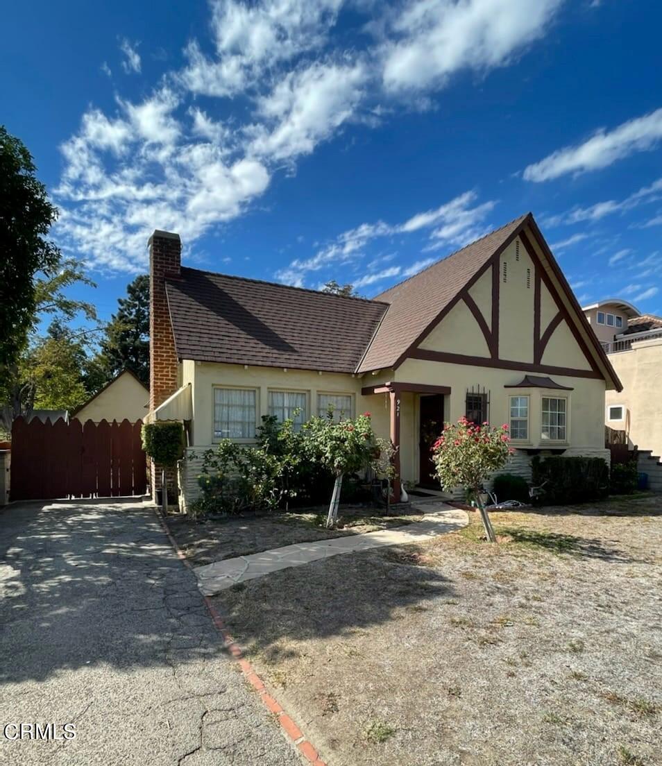 921 N Catalina Street