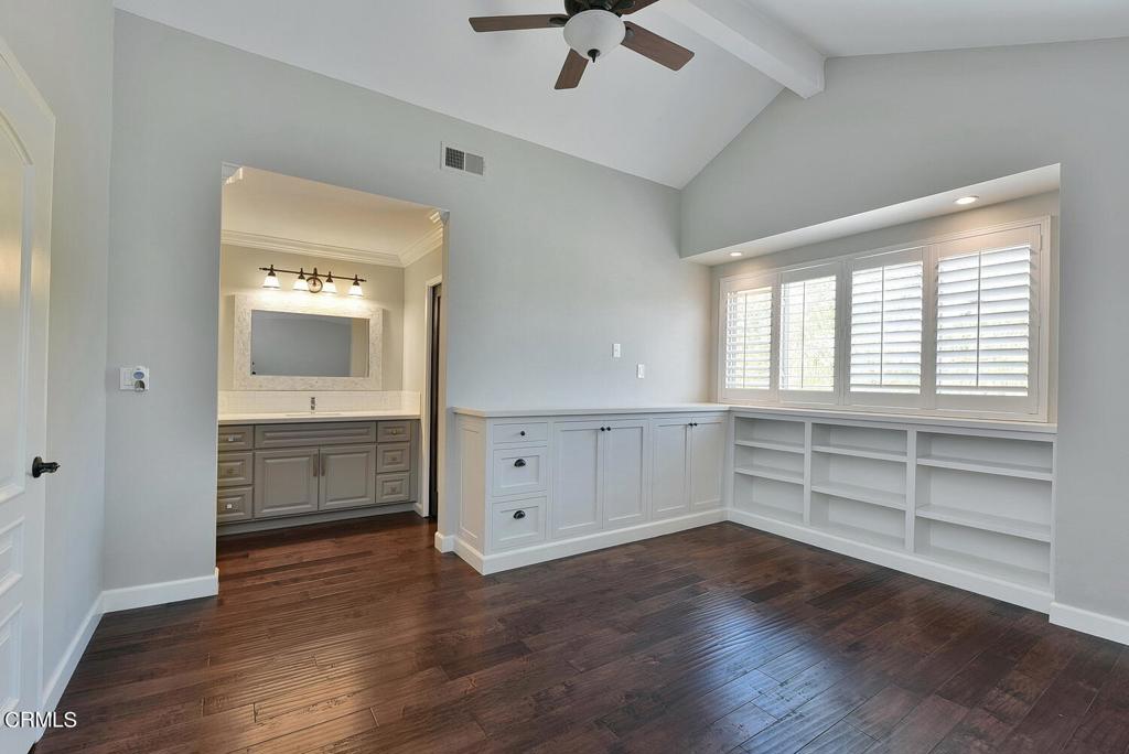 609 N Sunnyslope Avenue