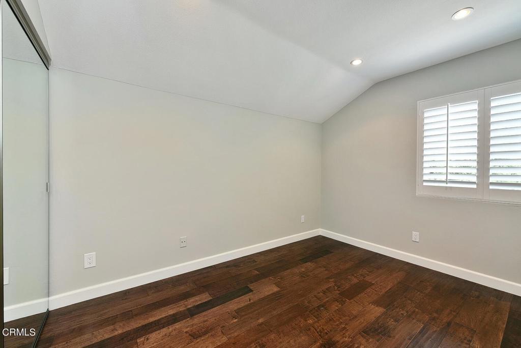 609 N Sunnyslope Avenue