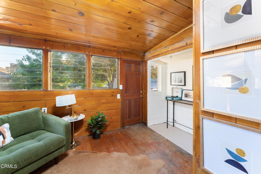 80 Marion Avenue Unit: 6