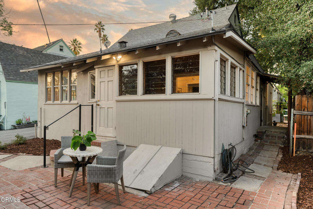 80 Marion Avenue Unit: 6