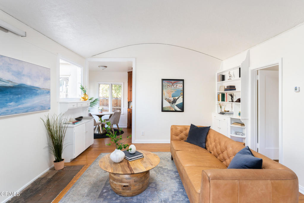 80 Marion Avenue Unit: 6