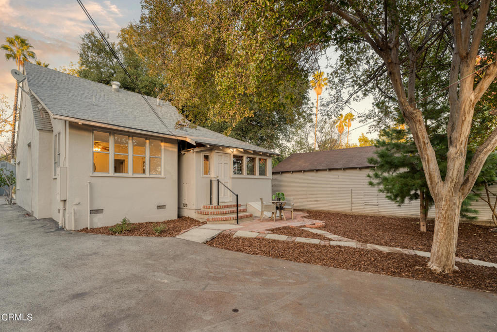 80 Marion Avenue Unit: 6