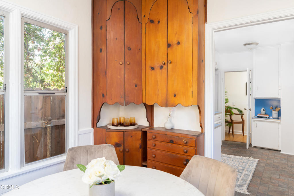 80 Marion Avenue Unit: 6