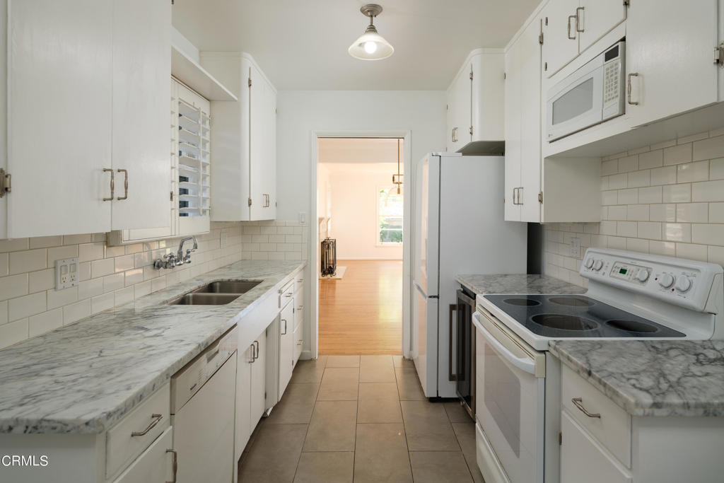 1765 E E Calaveras Street