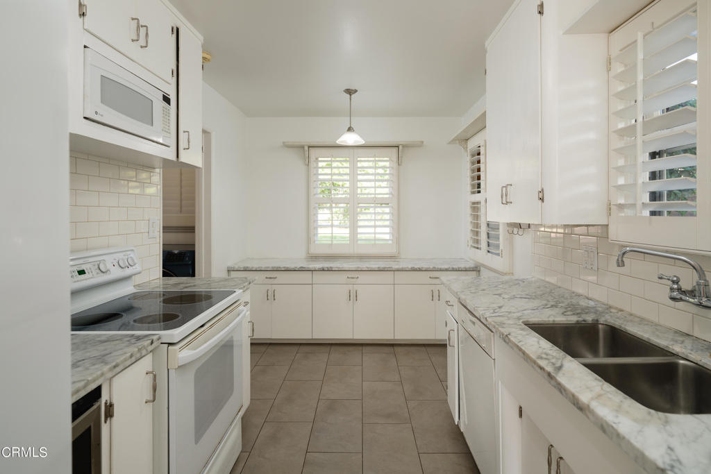 1765 E E Calaveras Street