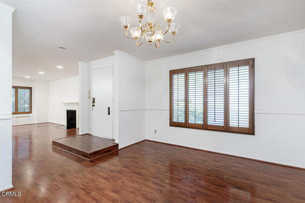 274 N Orange Grove Boulevard