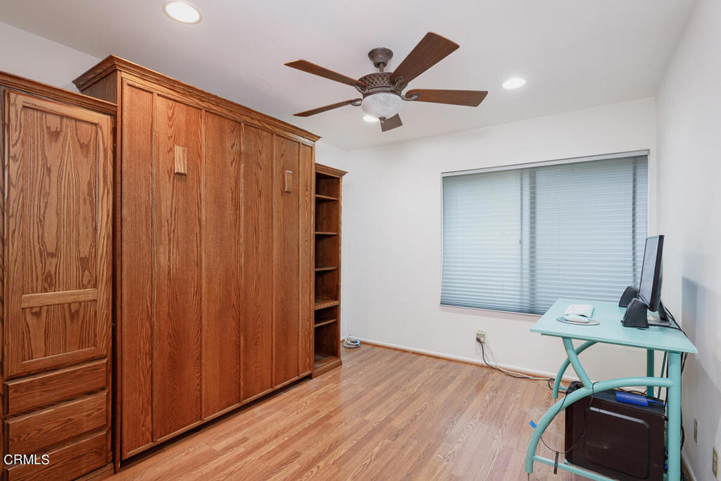 274 N Orange Grove Boulevard