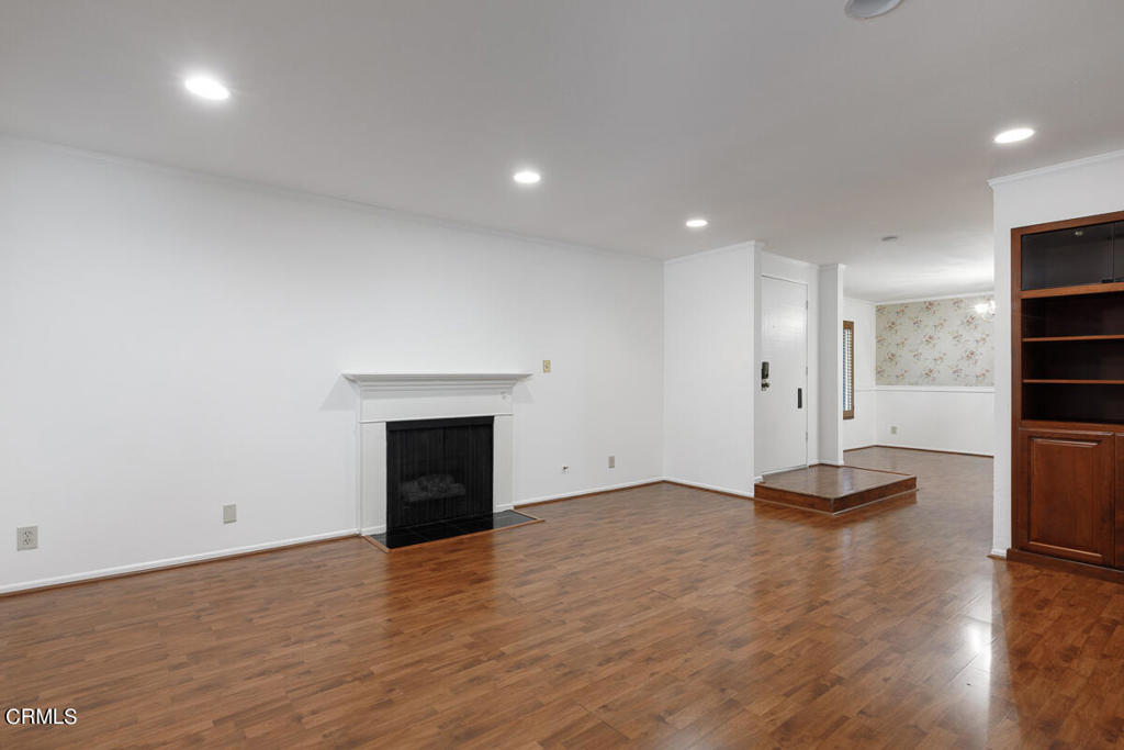 274 N Orange Grove Boulevard