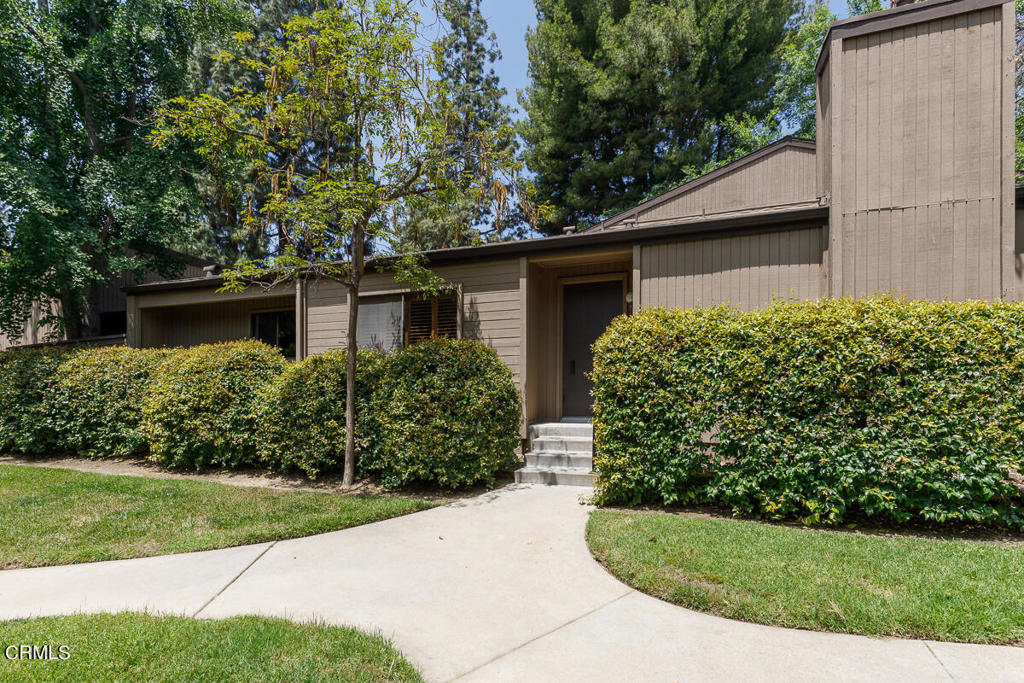 274 N Orange Grove Boulevard