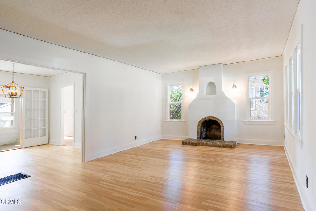 1490 E Howard Street