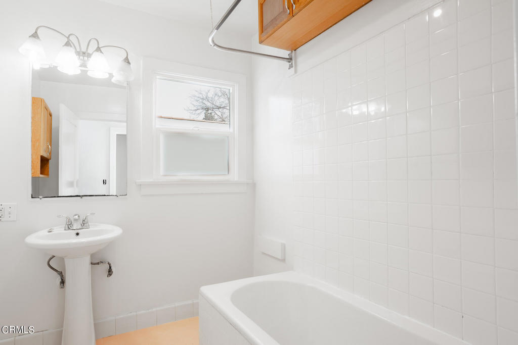 1490 E Howard Street