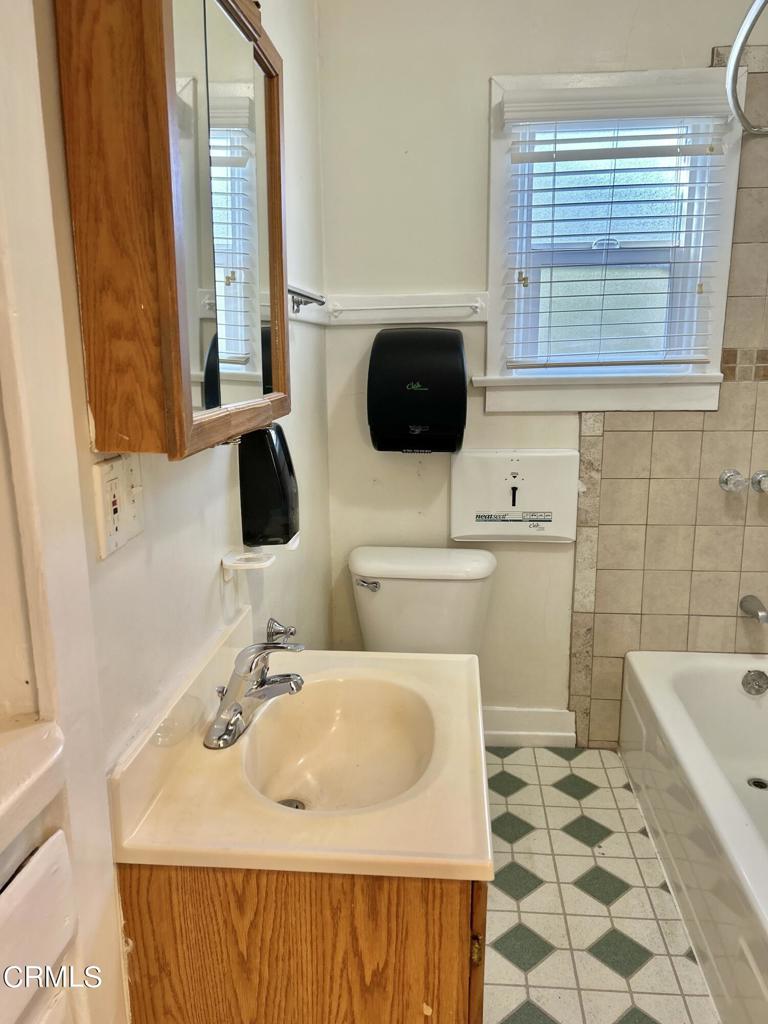 1563 E Elizabeth Street