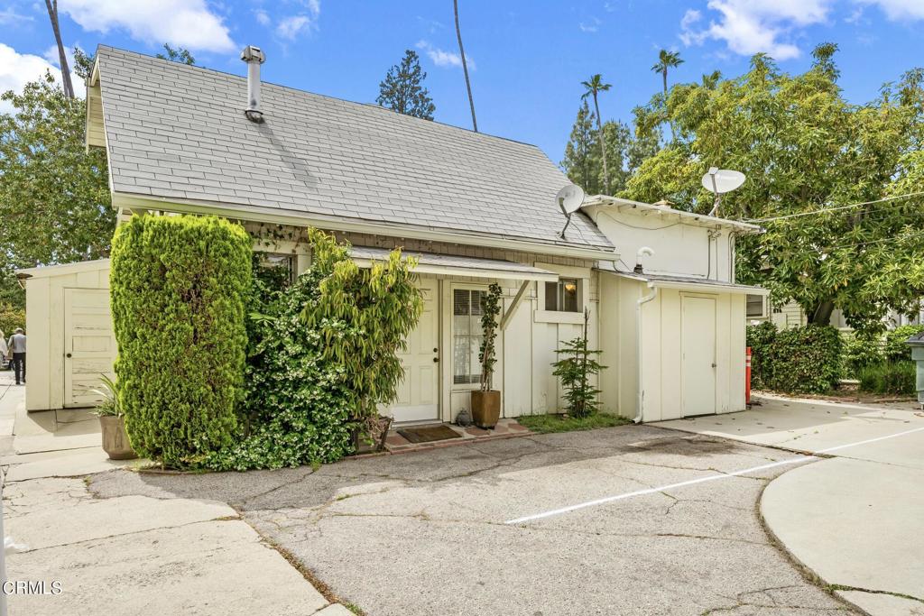 88-92 S Berkeley Avenue