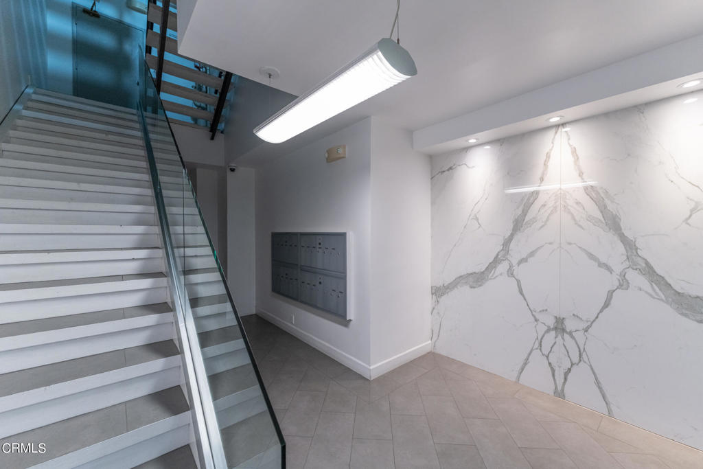 1601 N Fuller Avenue Unit: 503