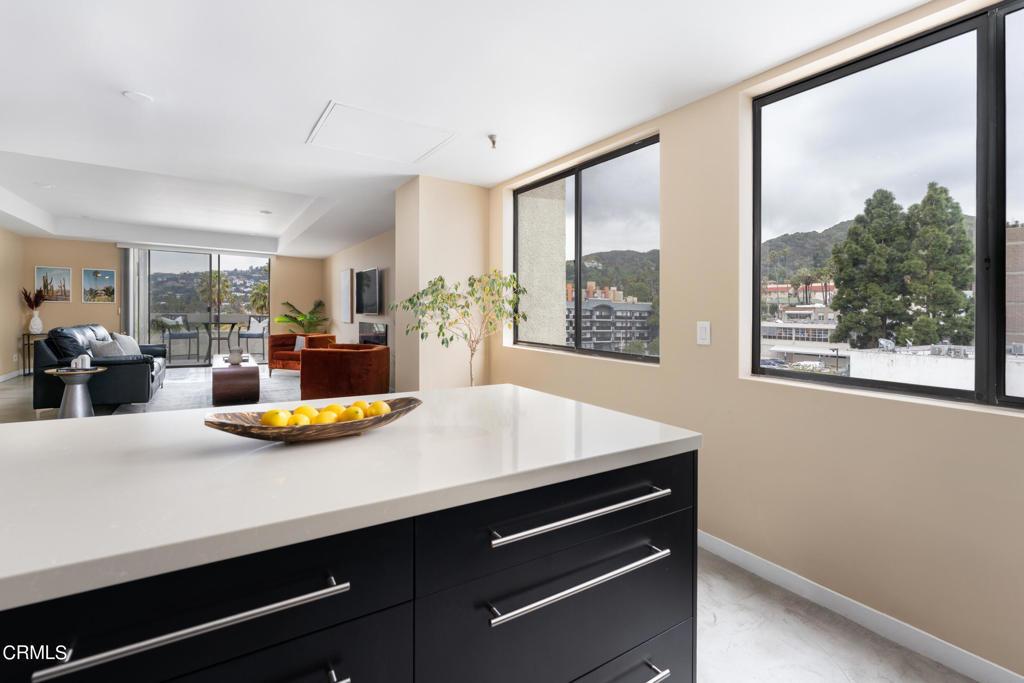 1601 N Fuller Avenue Unit: 503