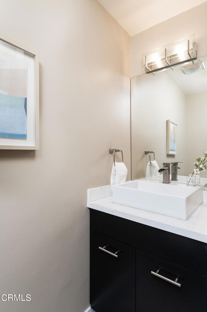 1601 N Fuller Avenue Unit: 503