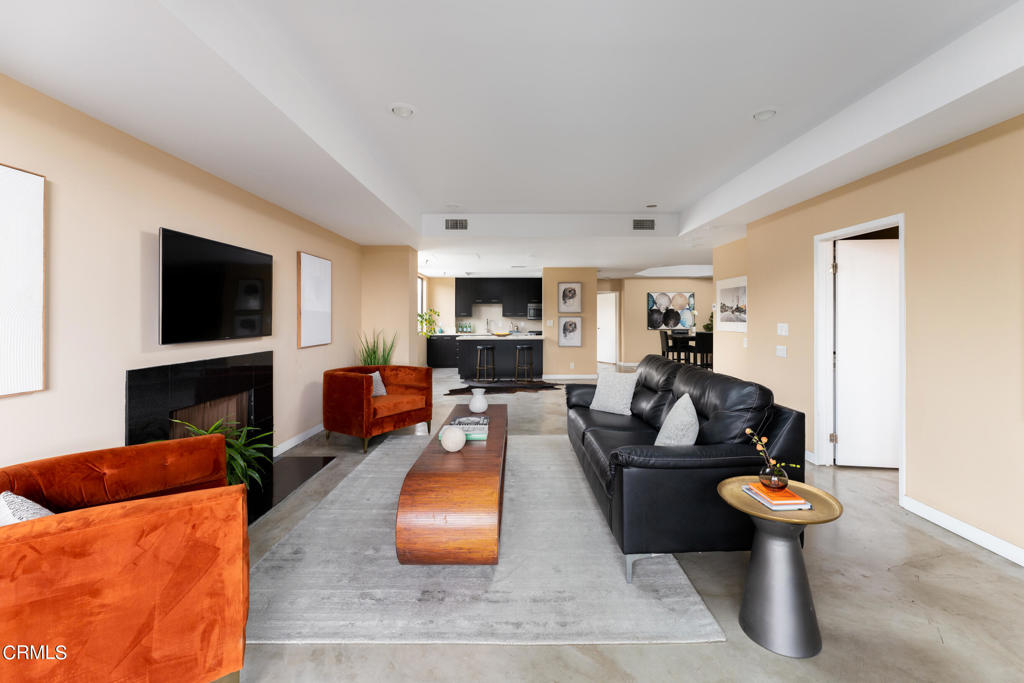 1601 N Fuller Avenue Unit: 503