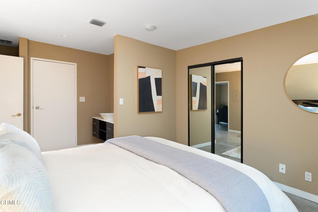 1601 N Fuller Avenue Unit: 503