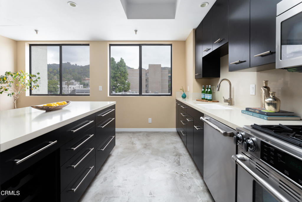 1601 N Fuller Avenue Unit: 503