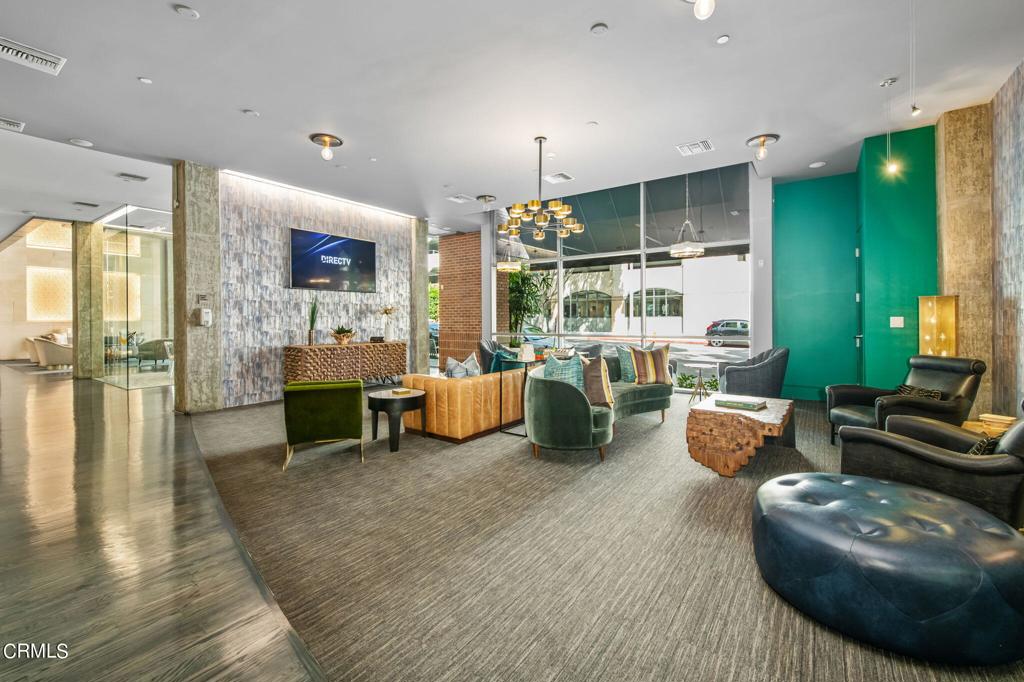 840 E Green Street Unit: 215