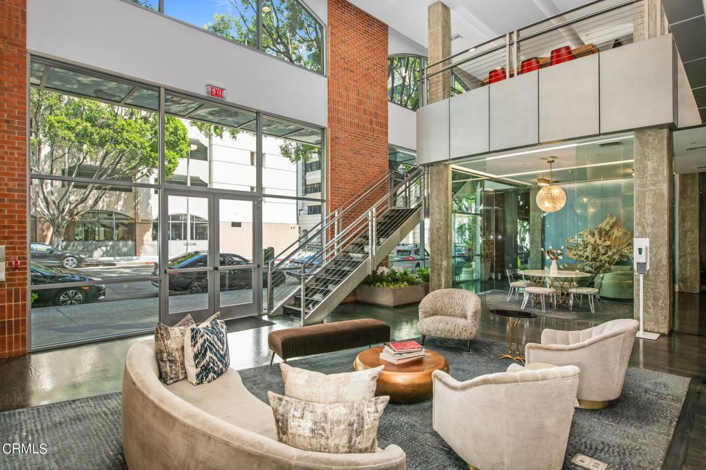 840 E Green Street Unit: 215