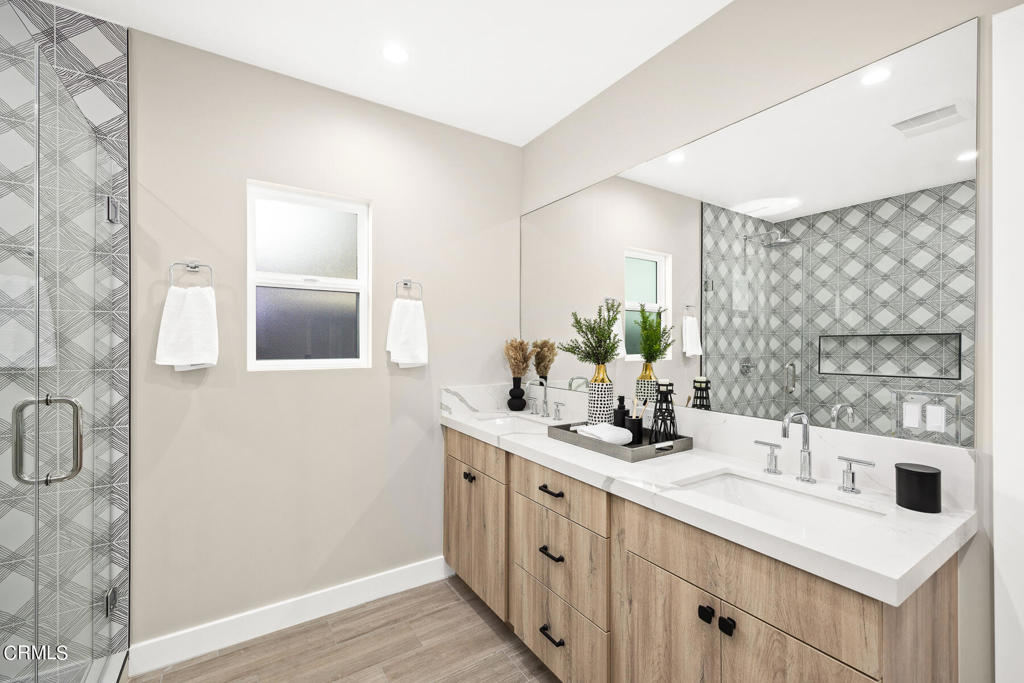 1523 E Elizabeth Street