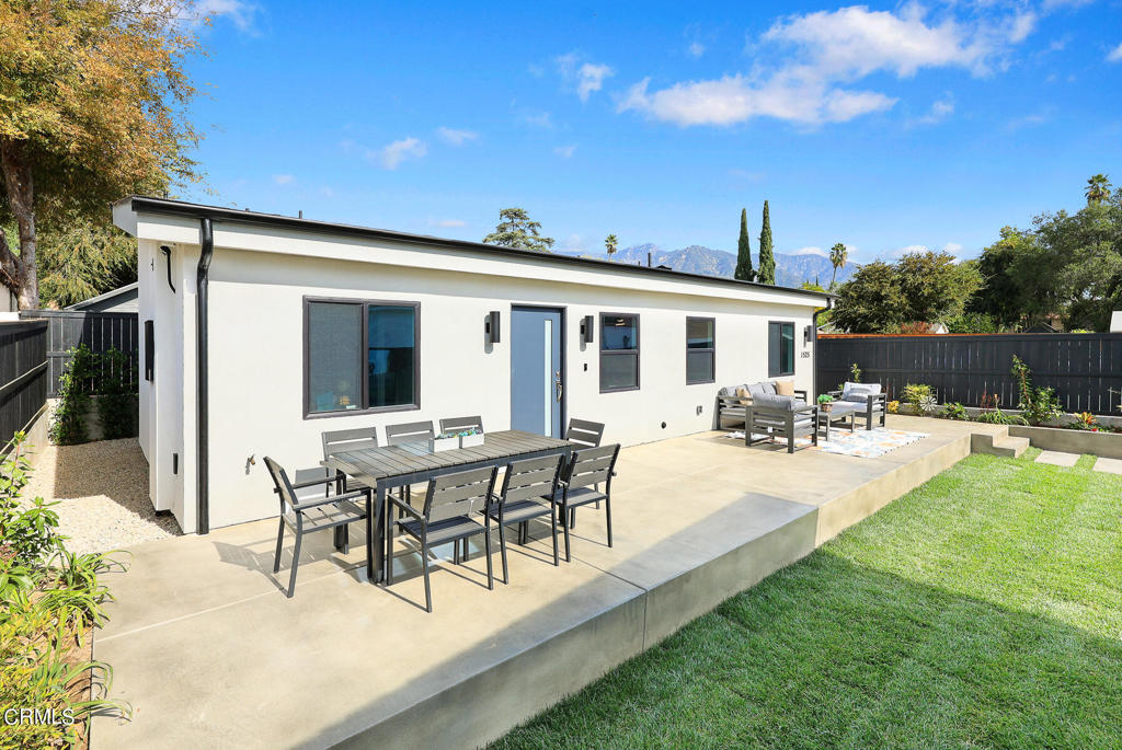 1523 E Elizabeth Street