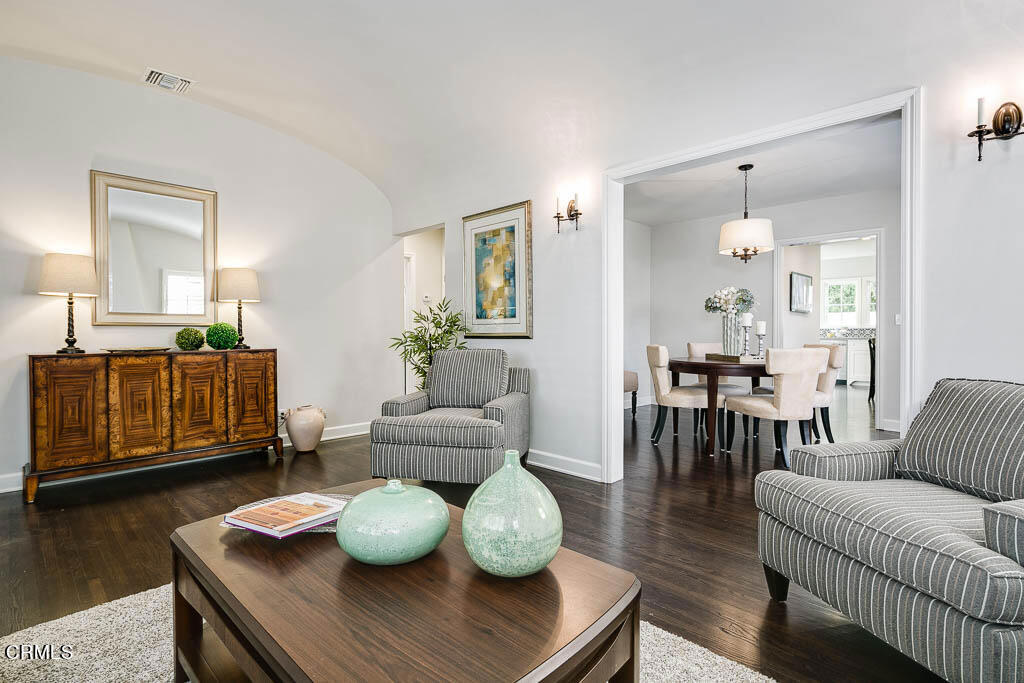 376 S Carmelo Avenue