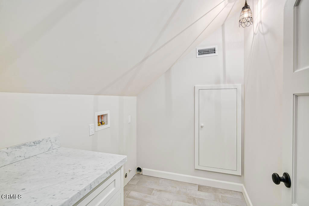 376 S Carmelo Avenue