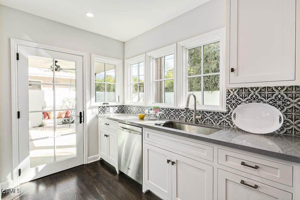 376 S Carmelo Avenue