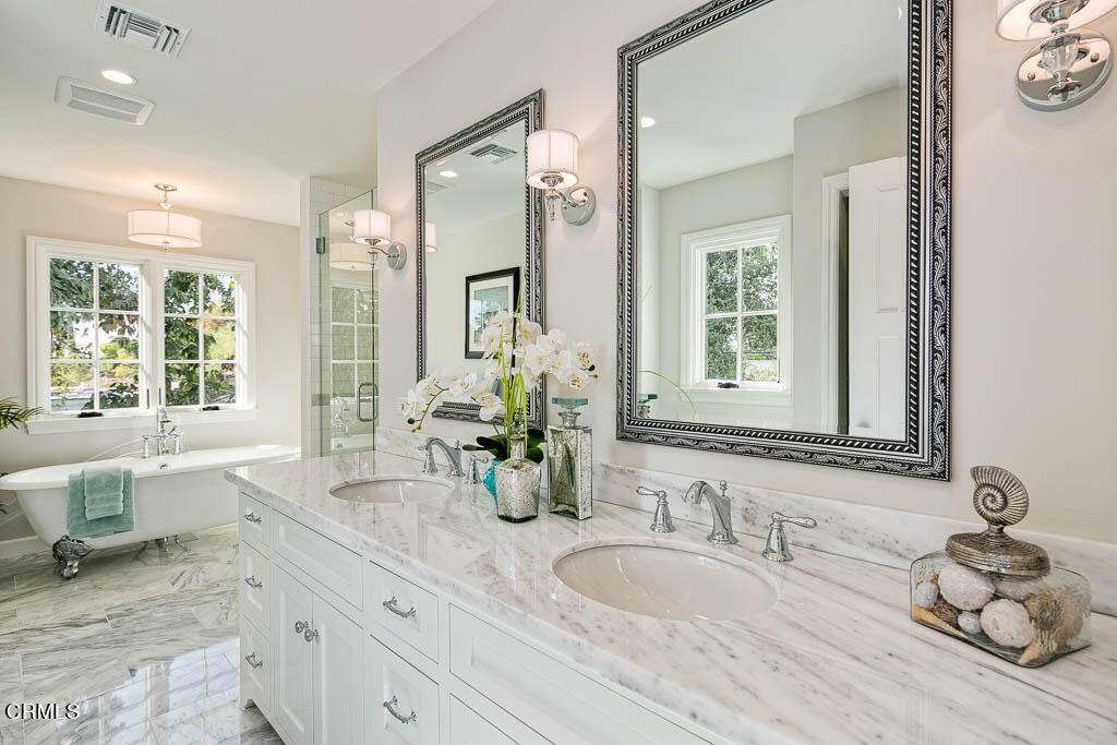 376 S Carmelo Avenue