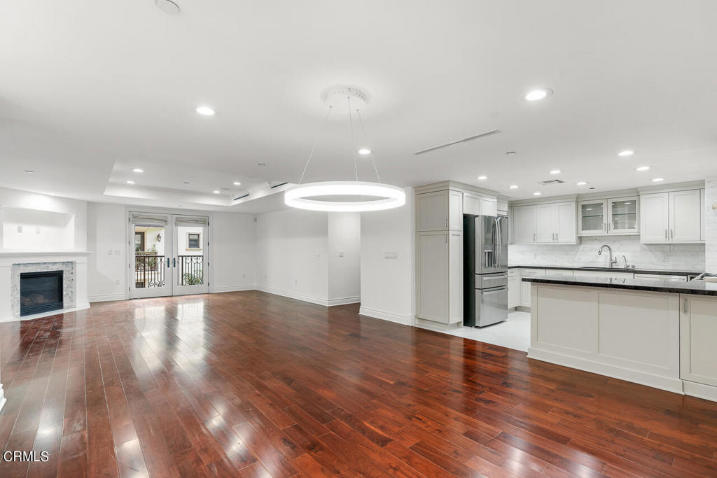 250 S de Lacey Avenue Unit: 402A