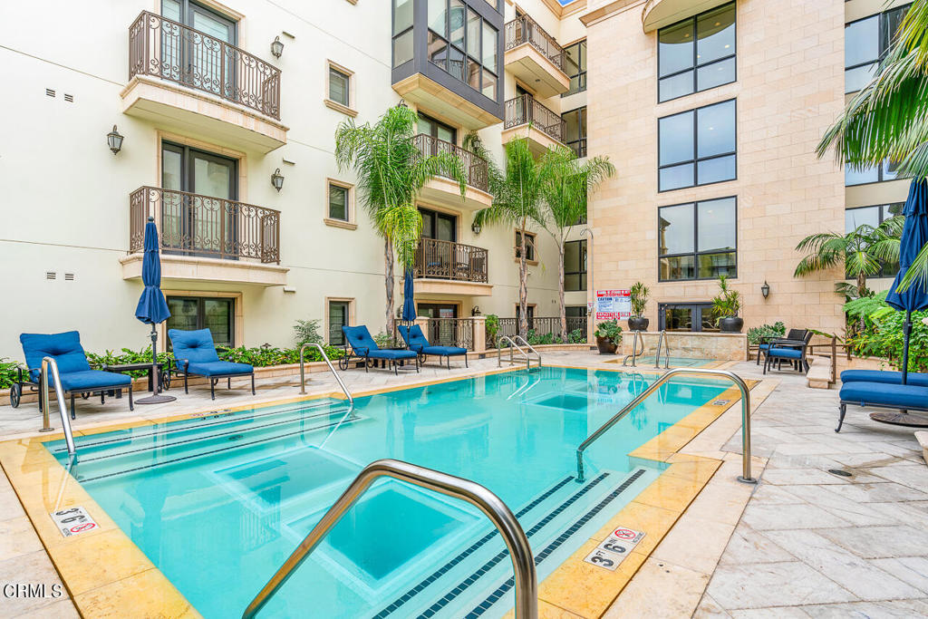 250 S de Lacey Avenue Unit: 402A