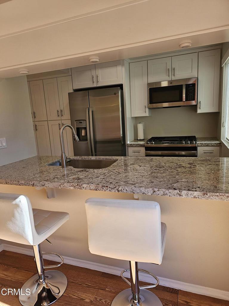 2166 N Indian Canyon Drive Unit: B