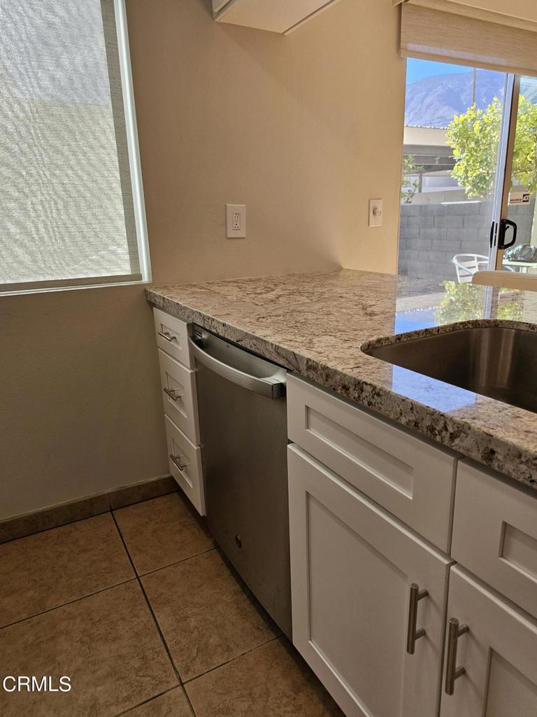 2166 N Indian Canyon Drive Unit: B