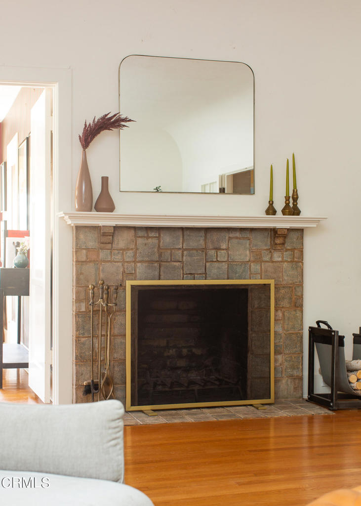 885 N Holliston Avenue