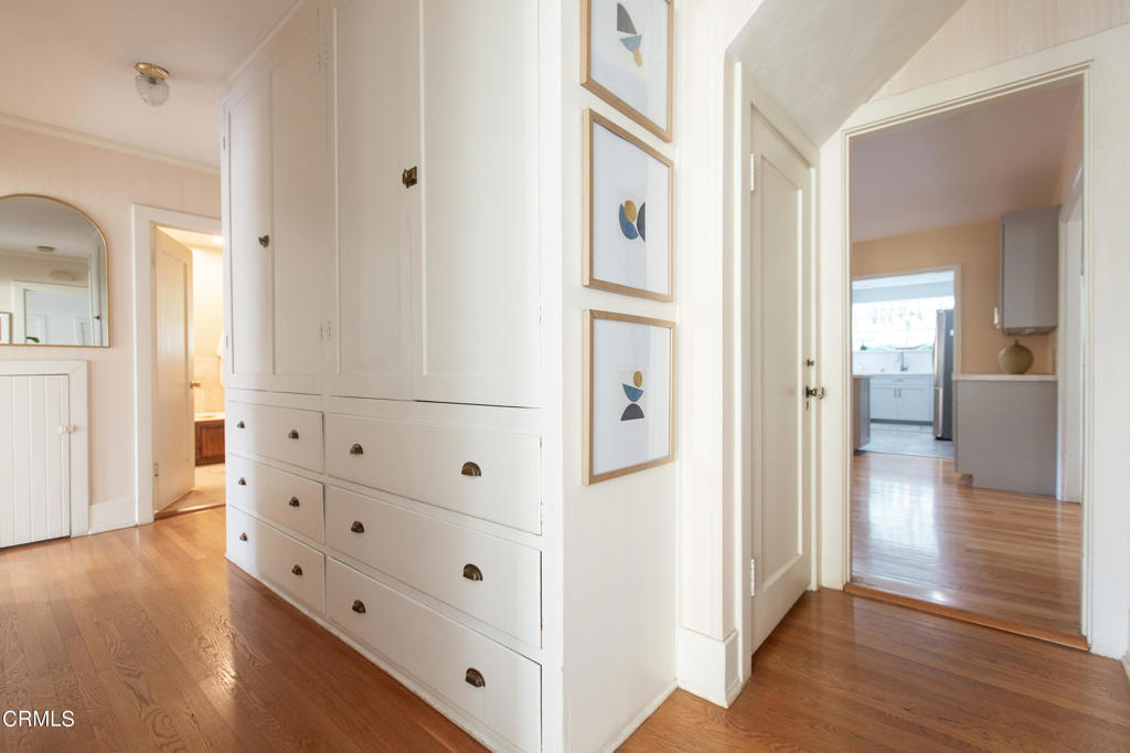 885 N Holliston Avenue