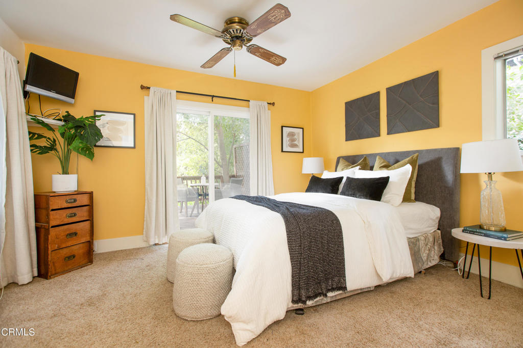 885 N Holliston Avenue