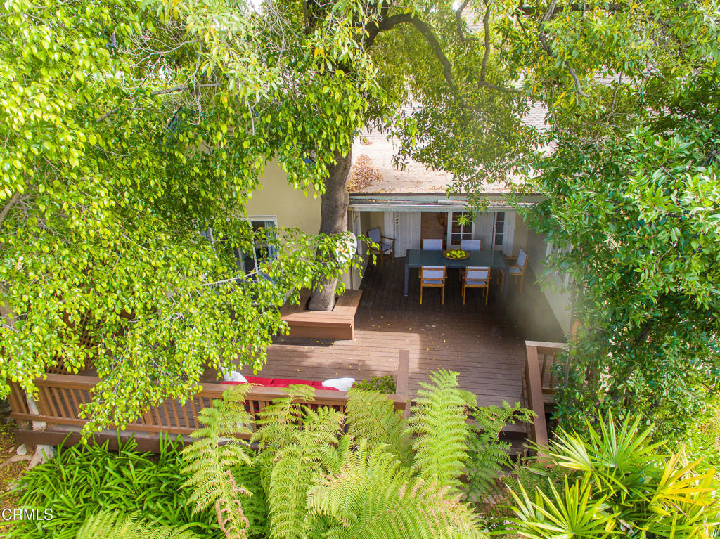 885 N Holliston Avenue