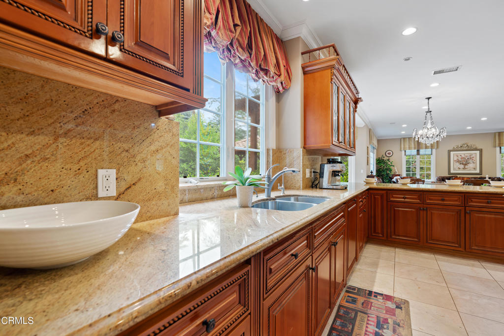 1737 Fairmount Avenue