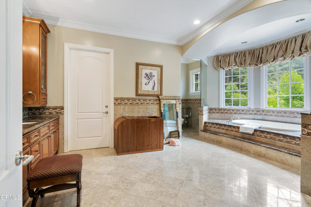 1737 Fairmount Avenue