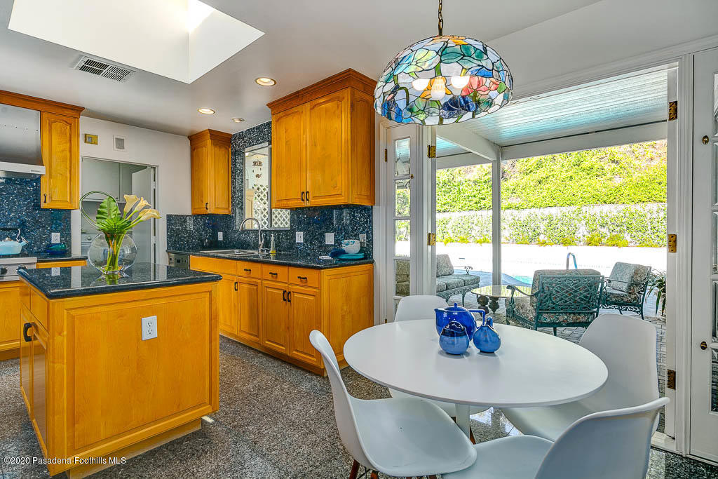 2511 Aberdeen Avenue