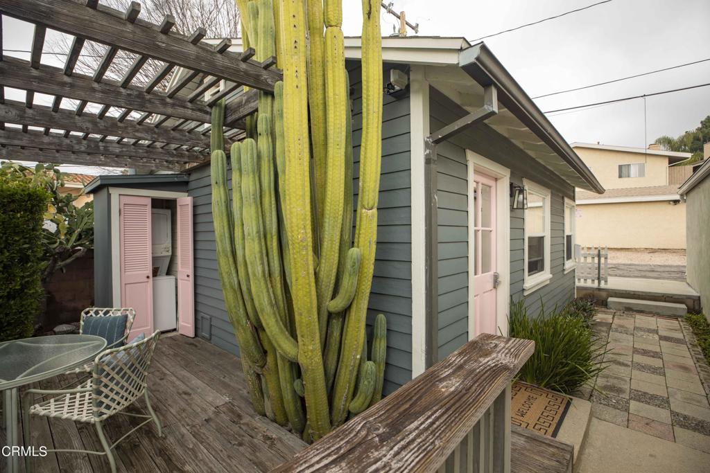 2325 Montrose Avenue