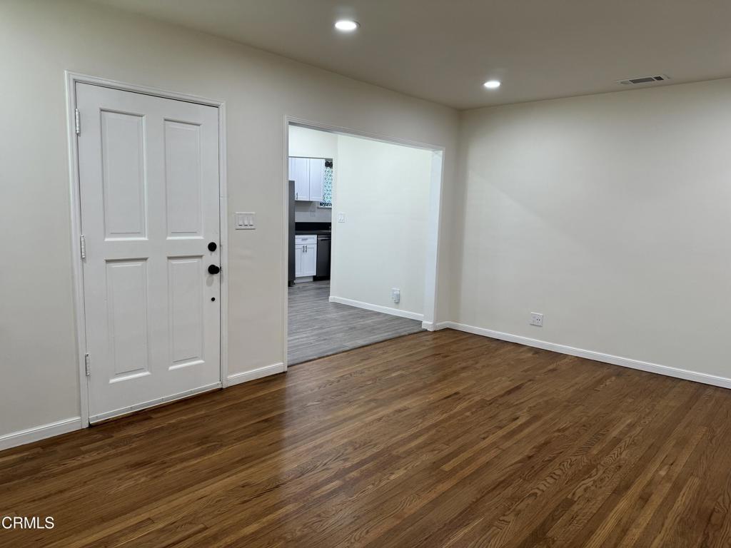 11132 Lynrose Street