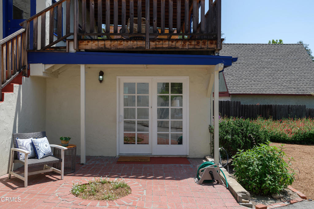 404 E Las Flores Drive