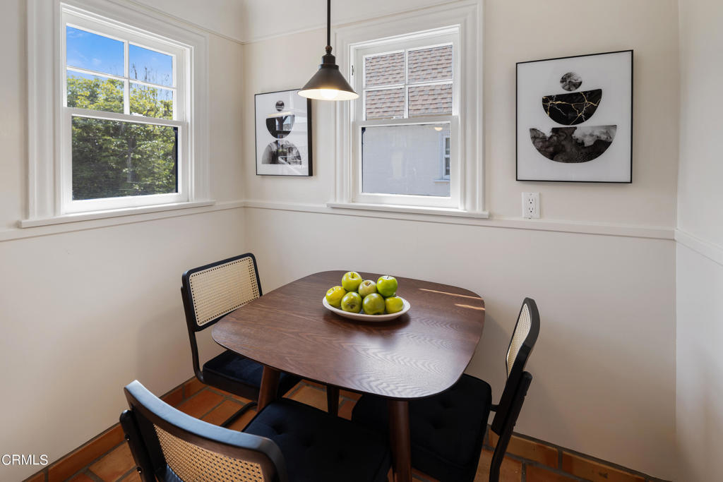 404 E Las Flores Drive