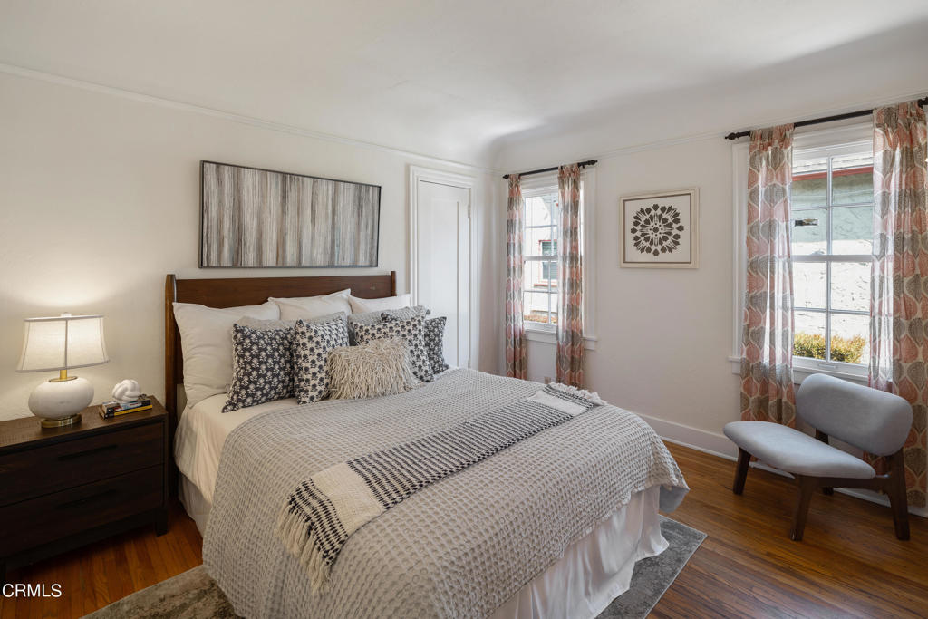 404 E Las Flores Drive