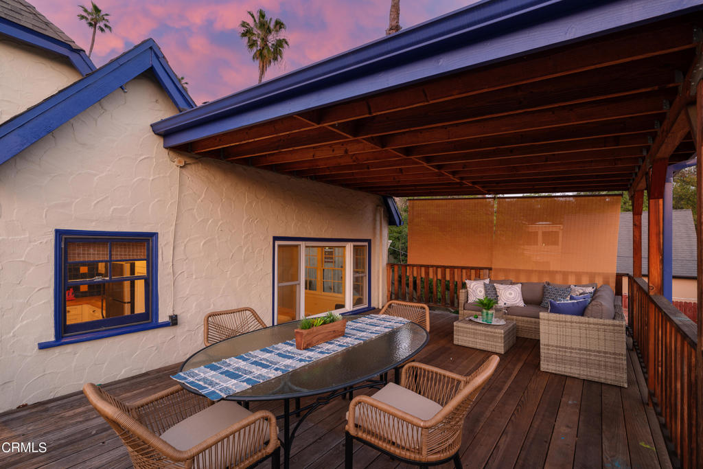 404 E Las Flores Drive