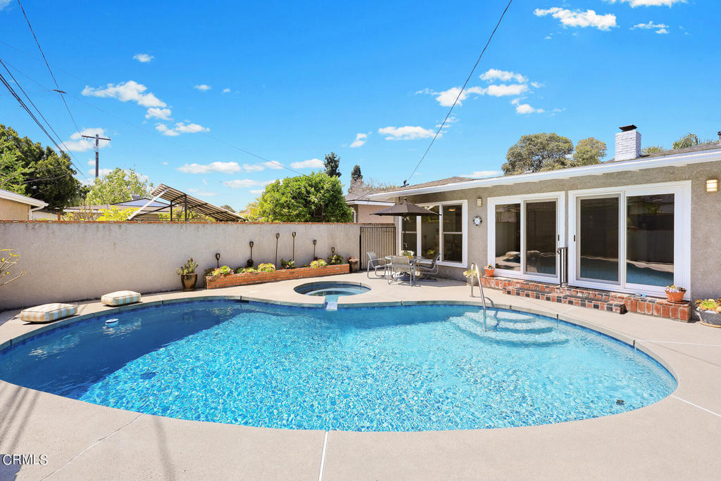 2618 Petaluma Avenue